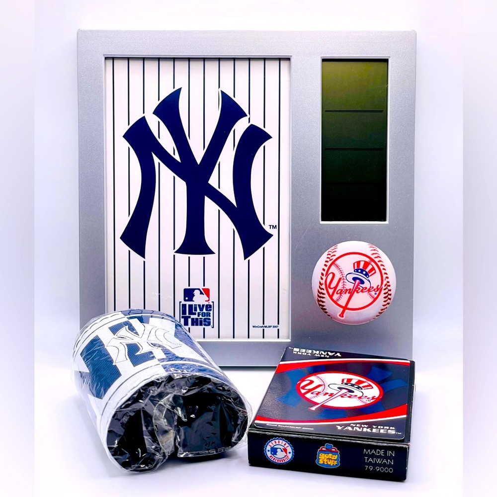 New York Yankees Game Night Bundle